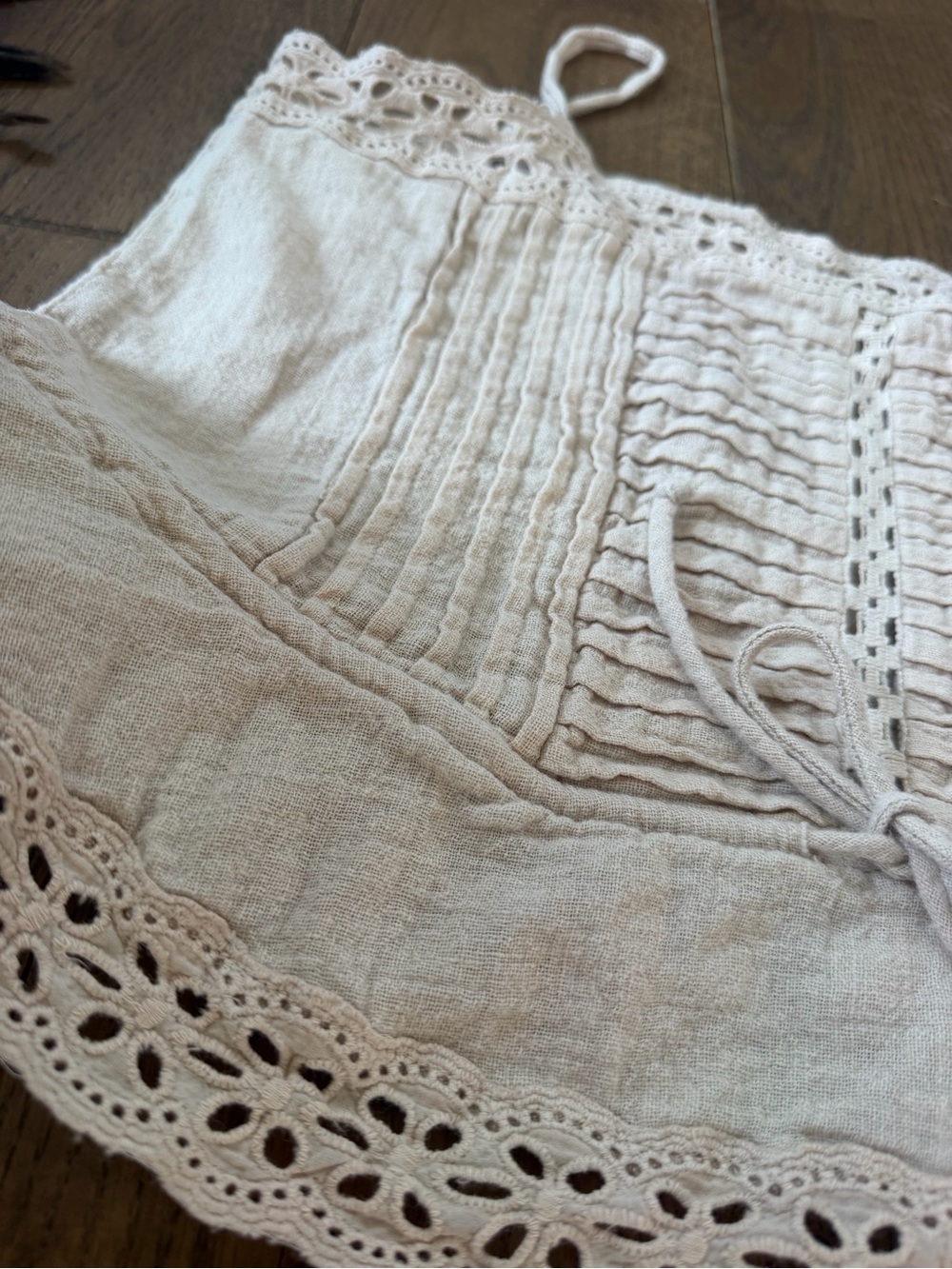 Women's Cream Crochet-Trim Lace Cami Cropped Coquette Top M - Picture 6 of 7